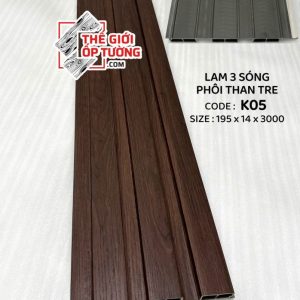 Lam Sóng Ốp Tường Phôi Than Tre Trang trí hiện đại – Chất liệu tự nhiên – Bền đẹp vượt trội Lam sóng ốp tường phôi than tre được làm từ bột than tre ép nhiệt với nhựa nguyên sinh, nổi bật với khả năng chống ẩm, chống mối mọt, ít cong vênh và bền màu theo thời gian. Thiết kế sóng nổi hiện đại, phủ vân gỗ sắc nét, tạo chiều sâu và điểm nhấn sang trọng cho tường vách.