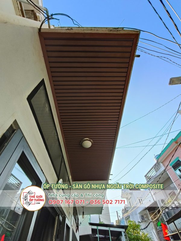 Ứng Dụng Đa Dạng Của Mái Hiên Gỗ Nhựa Ngoài Trời