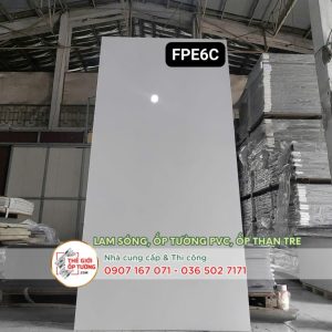 Ốp tường ván nhựa nội thất phủ phim pet bóng