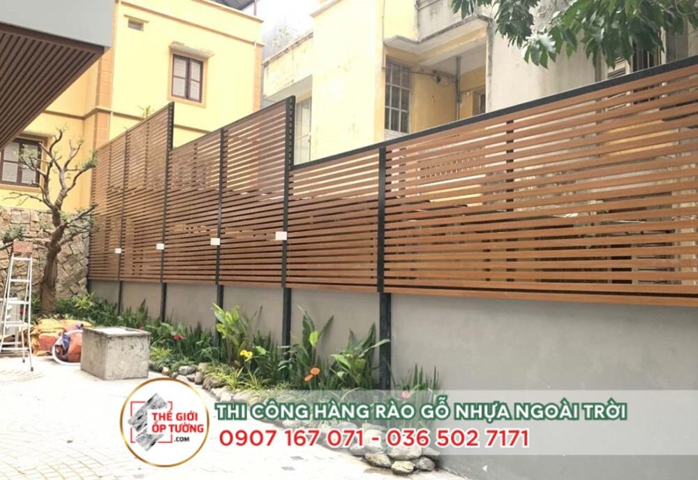 Những mẫu hàng rào gỗ nhựa được yêu thích hiện nay